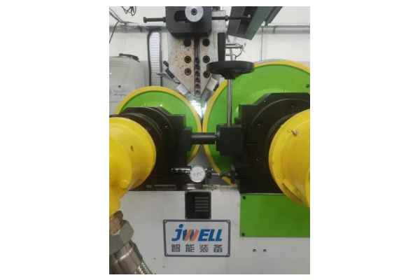 Använder Jwell Extruders: